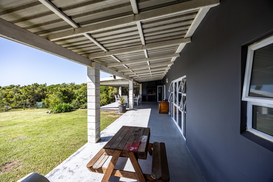 4 Bedroom Property for Sale in Kidds Beach Eastern Cape